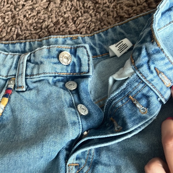 western shorts with color pocket stitching - Picture 2 of 3